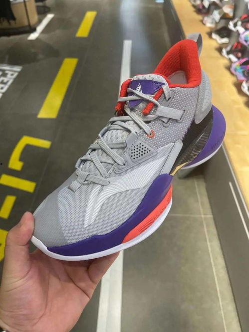 李宁最新篮球鞋爆料图,科技与时尚的完美融合，引领篮球鞋潮流新篇章”